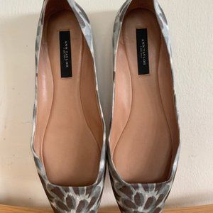 ANN TAYLOR Perfect Flat Dahlia